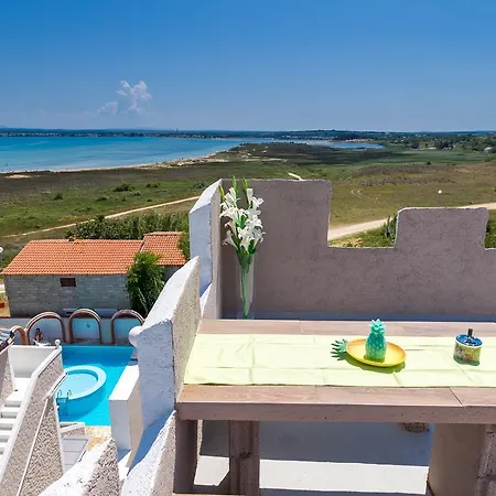 Kula Sabunike Apartman Privlaka (Zadar)